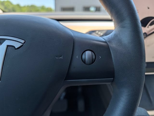 Used 2023 Tesla Model Y Long Range AWD/4WD image 21