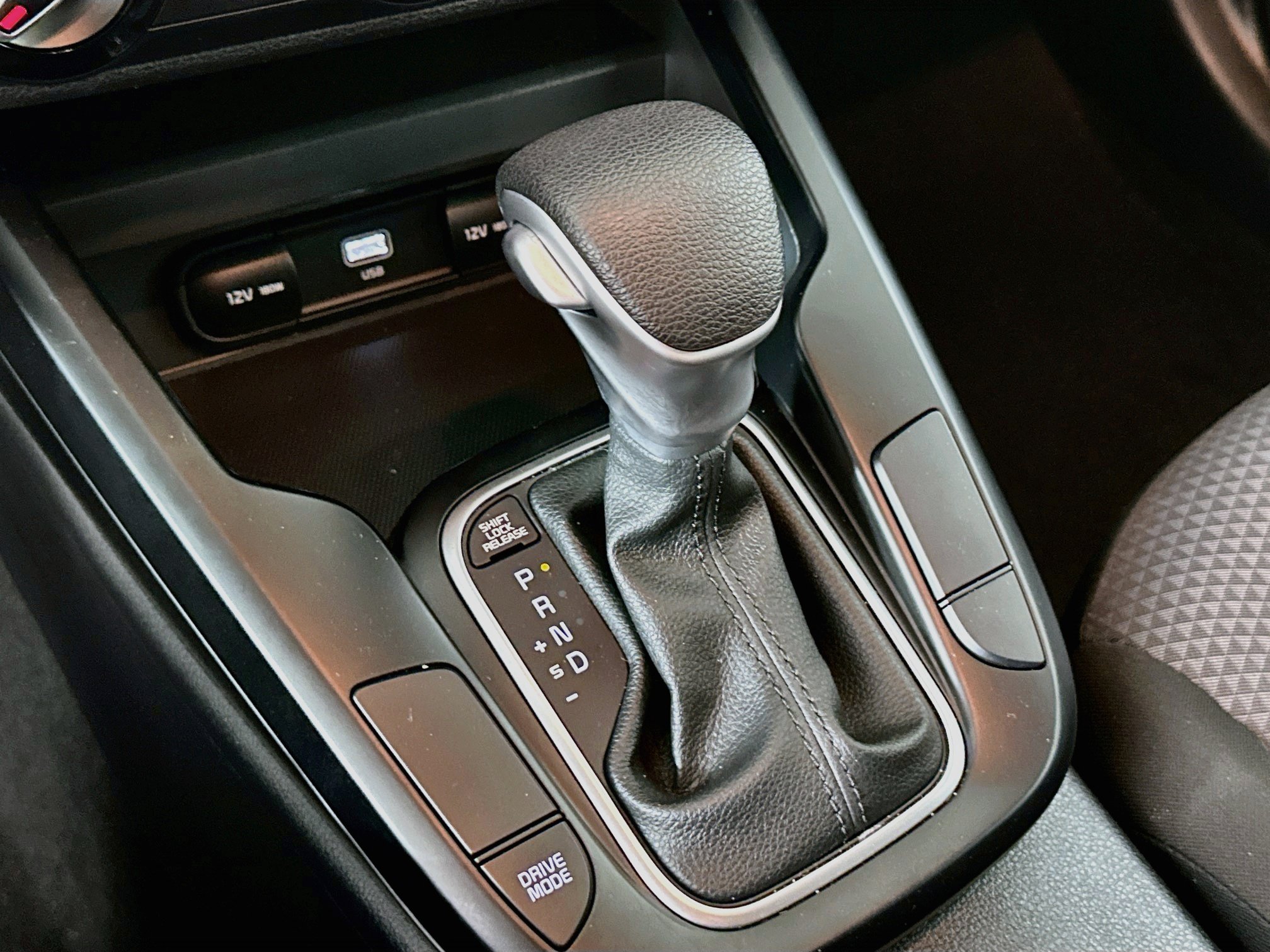 Used 2025 Kia Soul LX w/ LX Technology Package FWD image 24