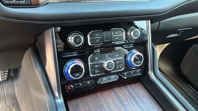 Used 2024 GMC Yukon XL Denali Ultimate image 31