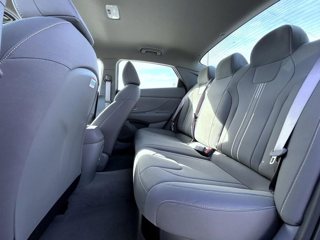 New 2026 Hyundai Elantra Blue image 11