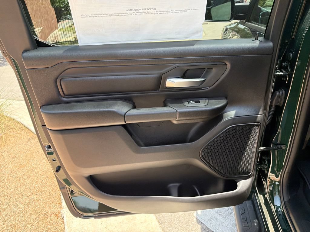 New 2026 RAM 1500 Express AWD/4WD image 33