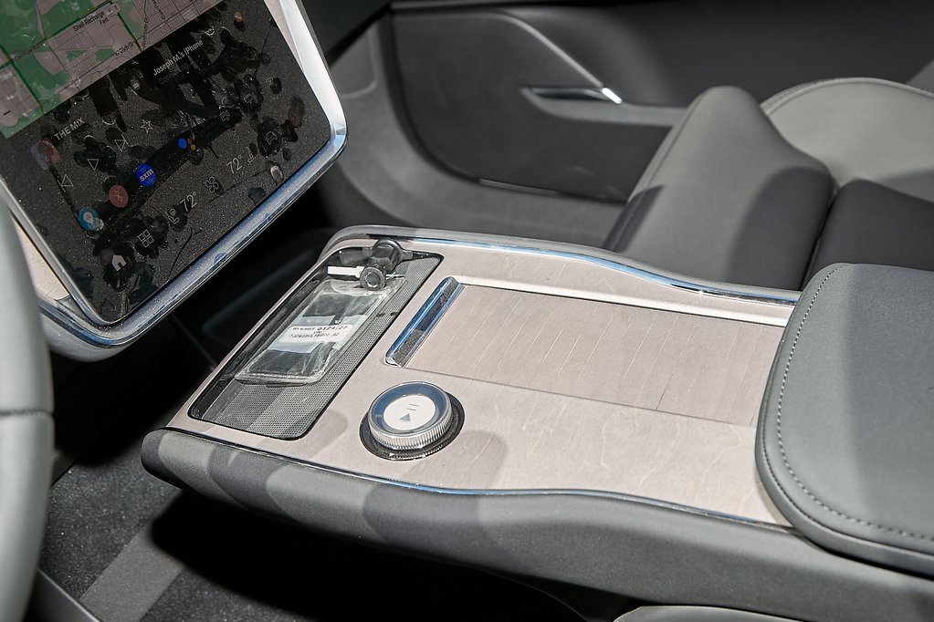 New 2025 Volvo EX90 Ultra image 16