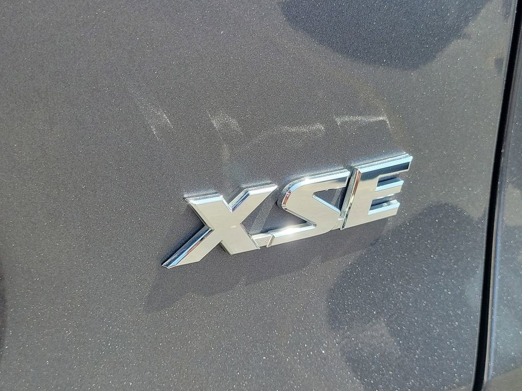 Used 2022 Toyota RAV4 XSE w/ Weather Package image 8