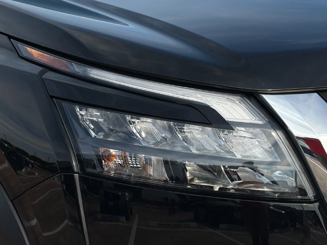 Used 2024 Nissan Pathfinder S w/ Cargo Package FWD image 29
