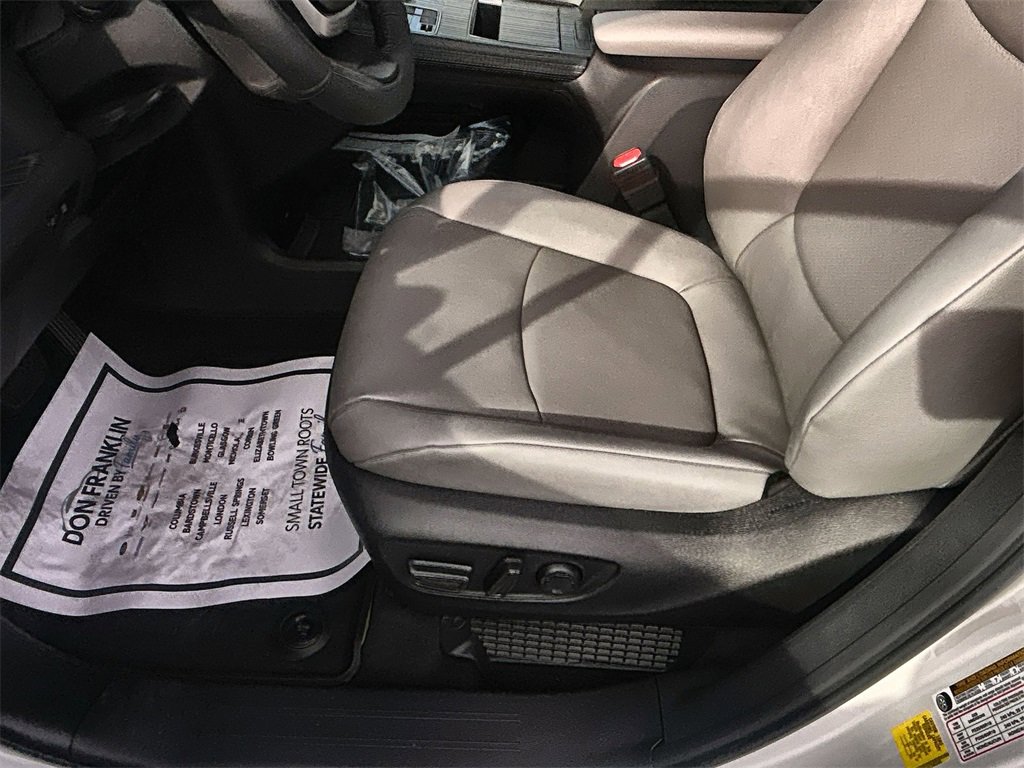 New 2025 Toyota Sienna XLE w/ XLE Plus Package image 11