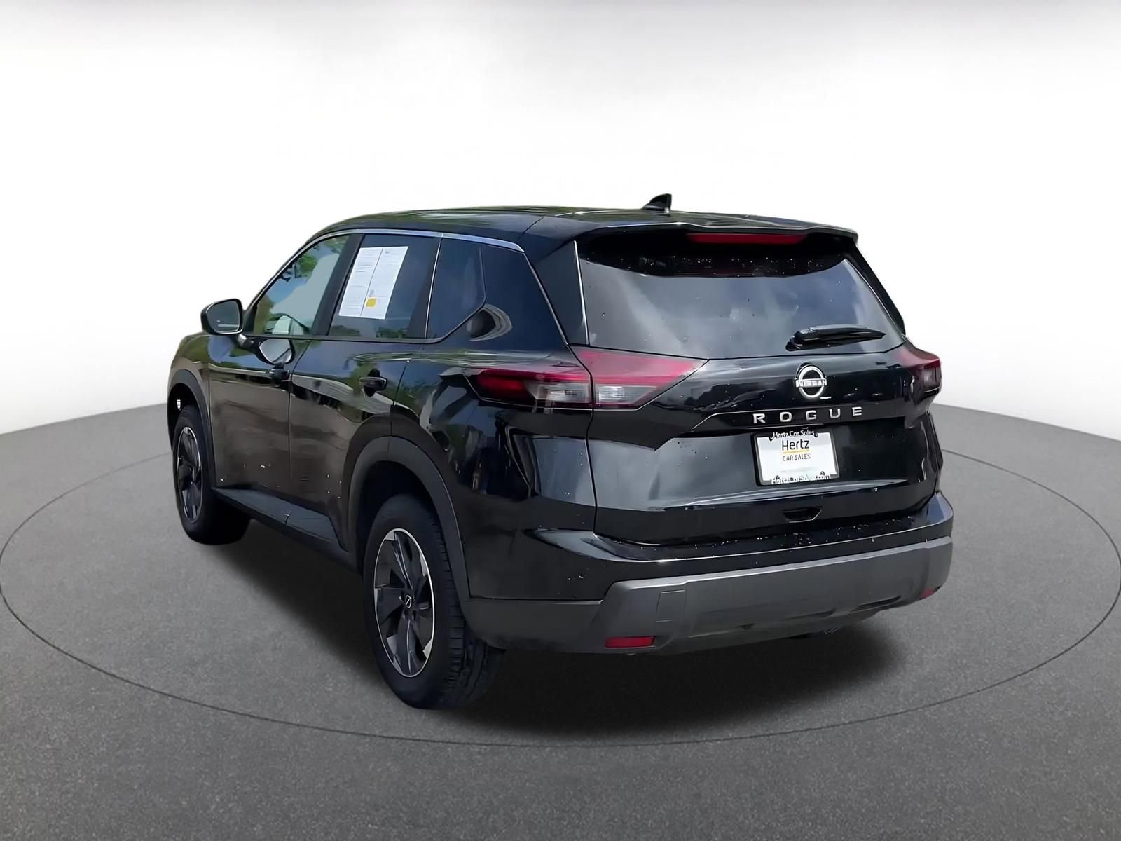 Used 2025 Nissan Rogue SV FWD image 10