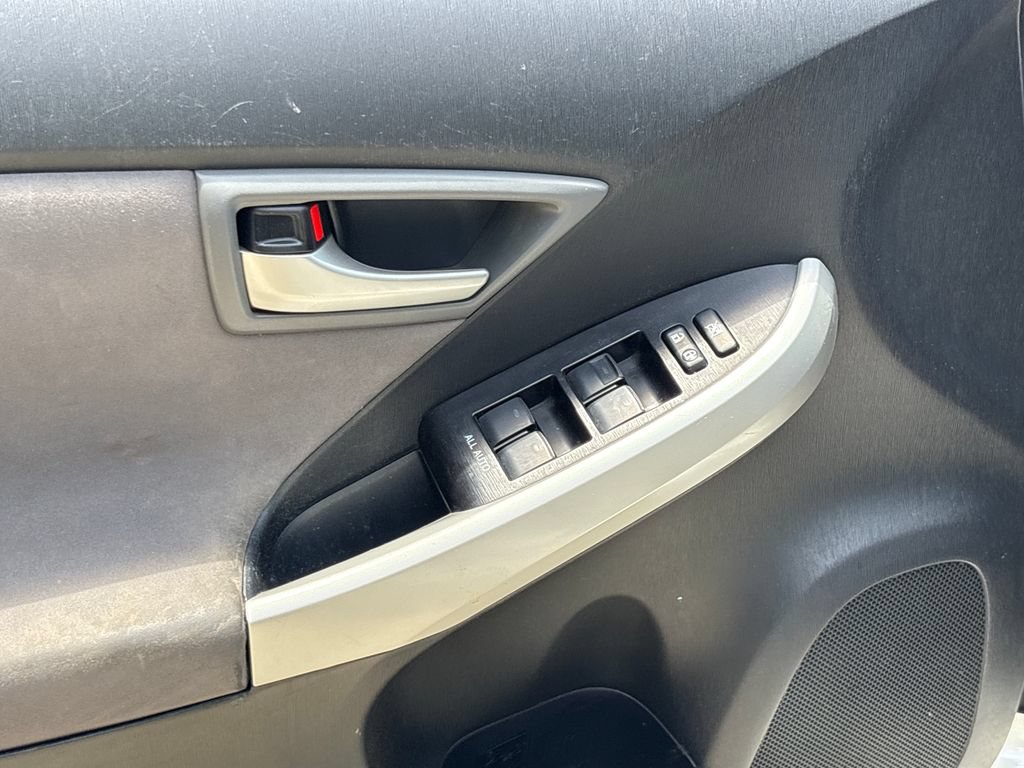 Used 2014 Toyota Prius Two FWD image 17