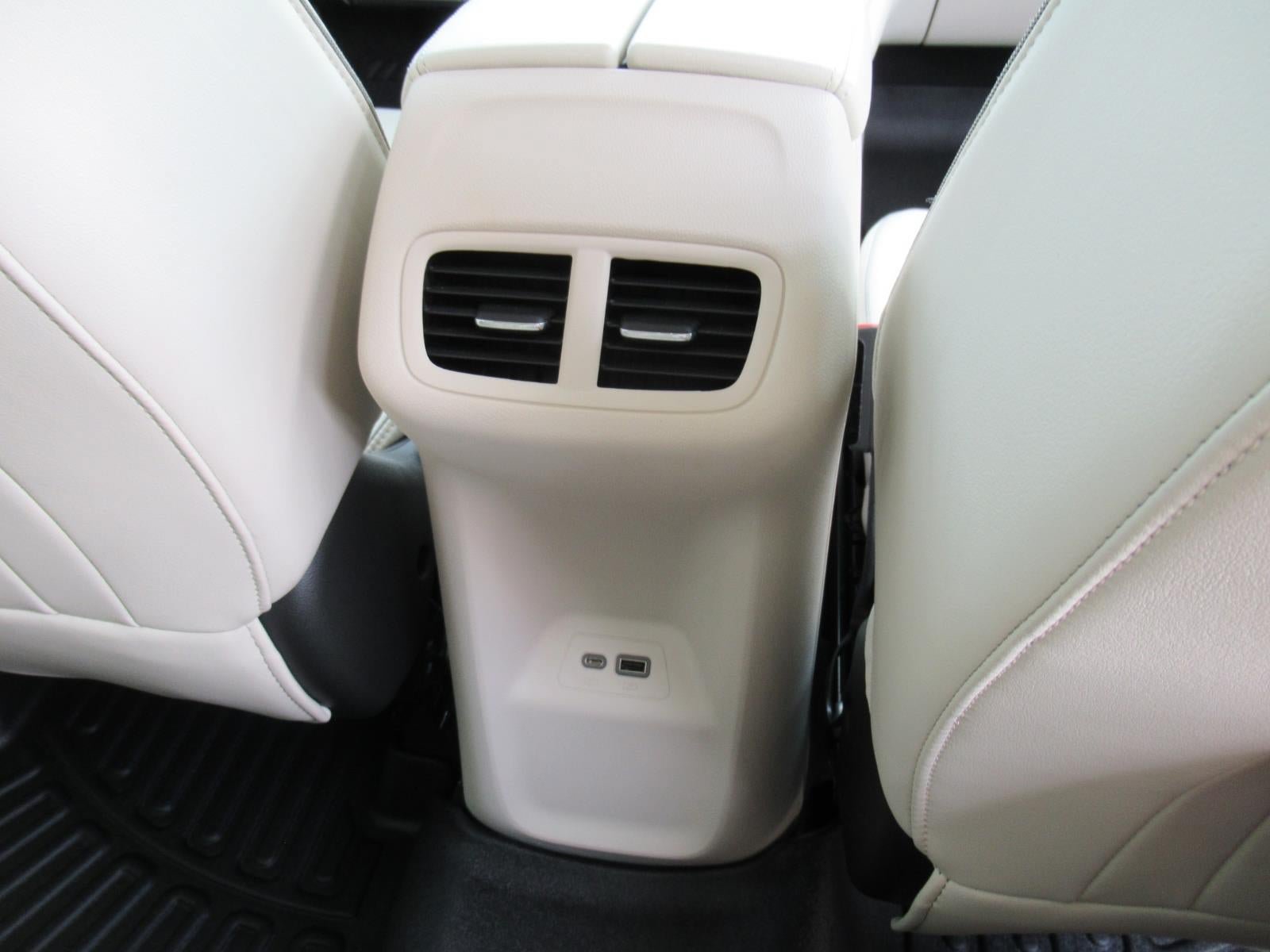 Used 2023 Buick Envision Essence AWD/4WD image 30