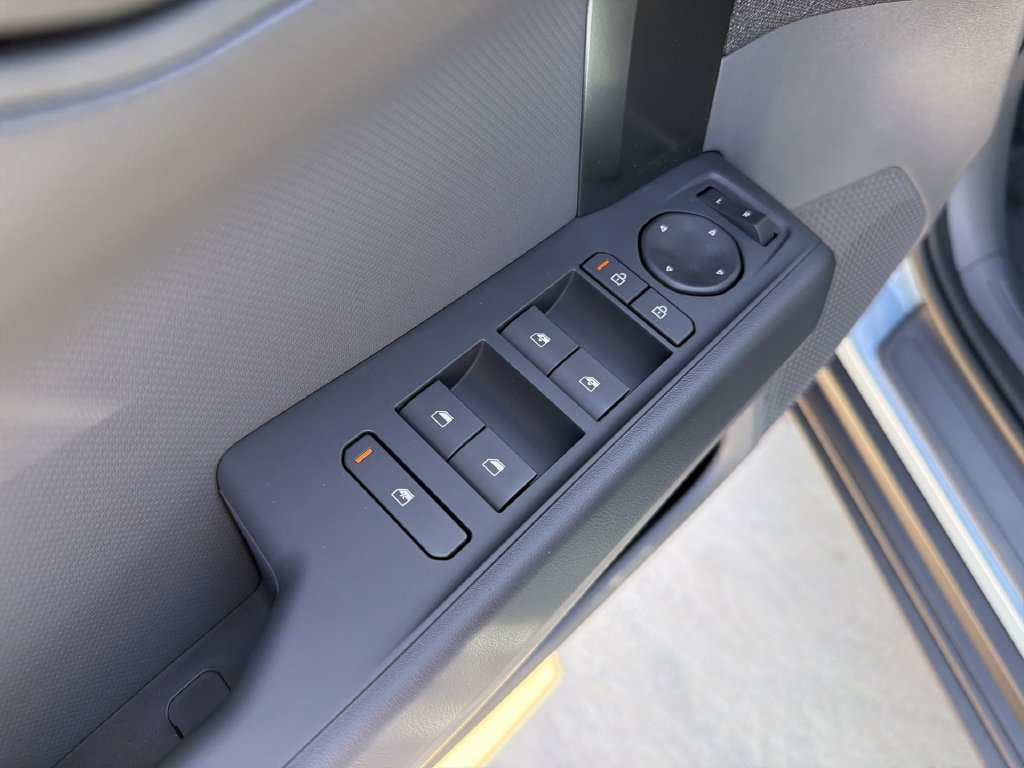 New 2027 Kia EV3 Wind FWD image 16