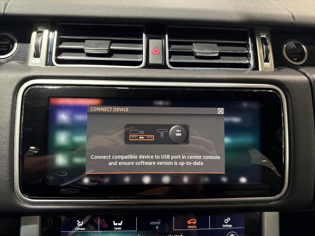Used 2019 Land Rover Range Rover AWD/4WD image 32