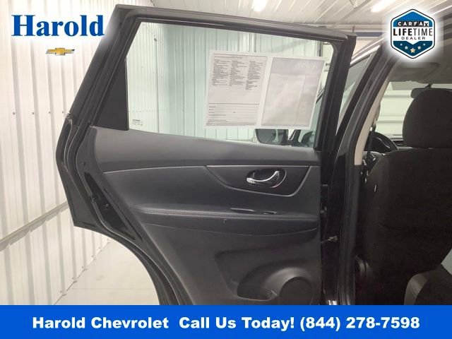 Used 2015 Nissan Rogue S image 12