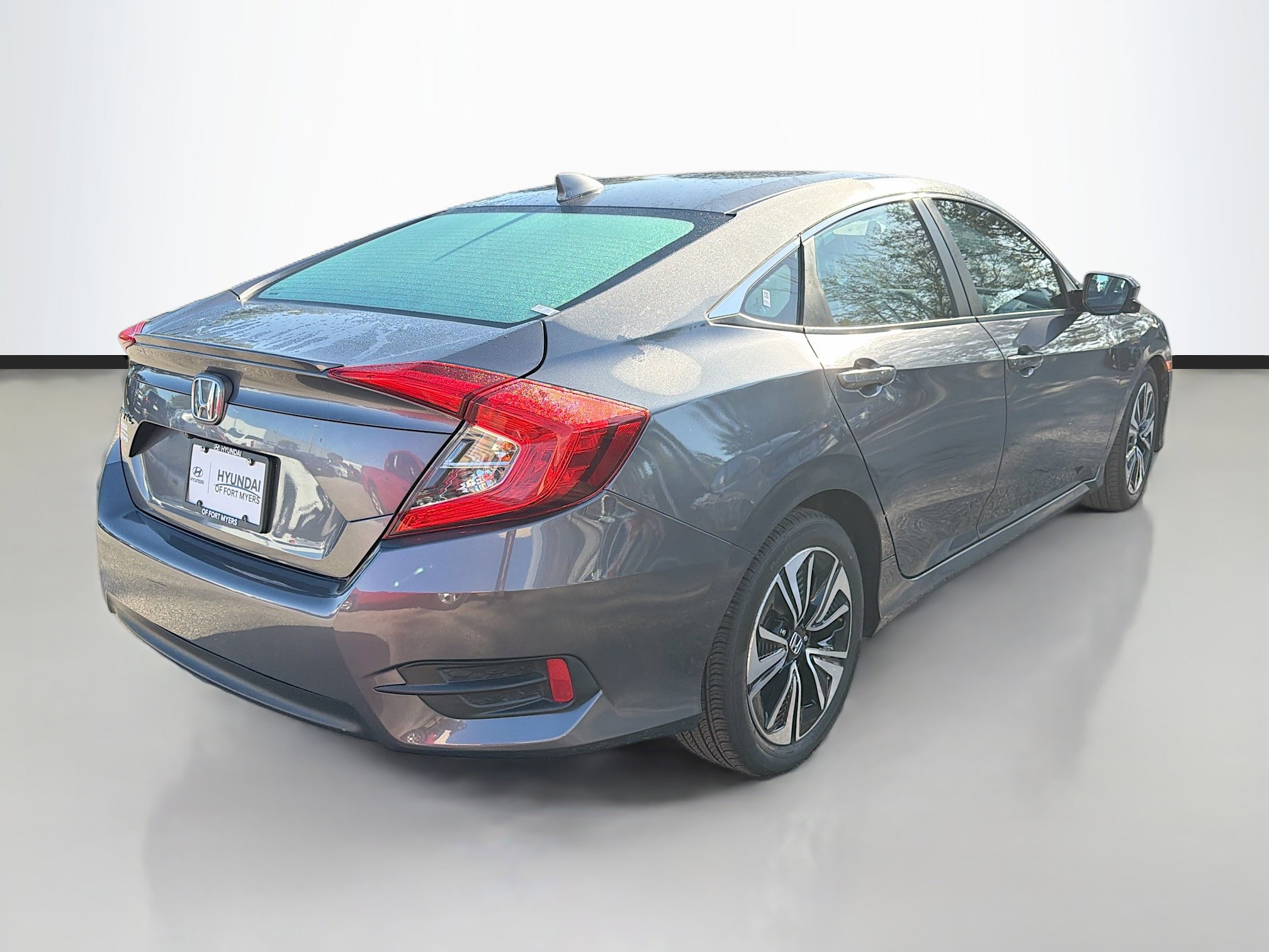 Used 2016 Honda Civic EX-T image 3