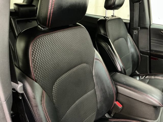 Used 2024 Ford Escape ST-Line w/ Tech Pack #1 FWD image 16