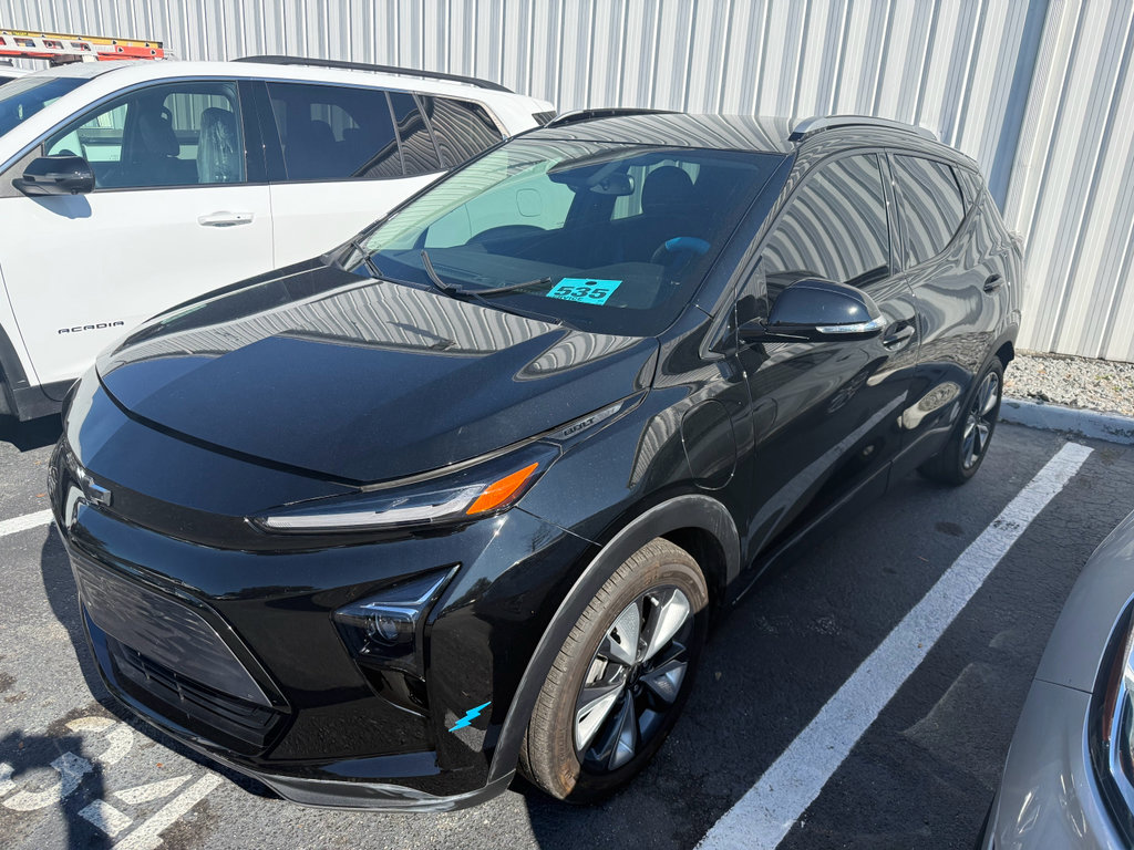 Used 2023 Chevrolet Bolt EUV LT w/ Convenience Package image 16