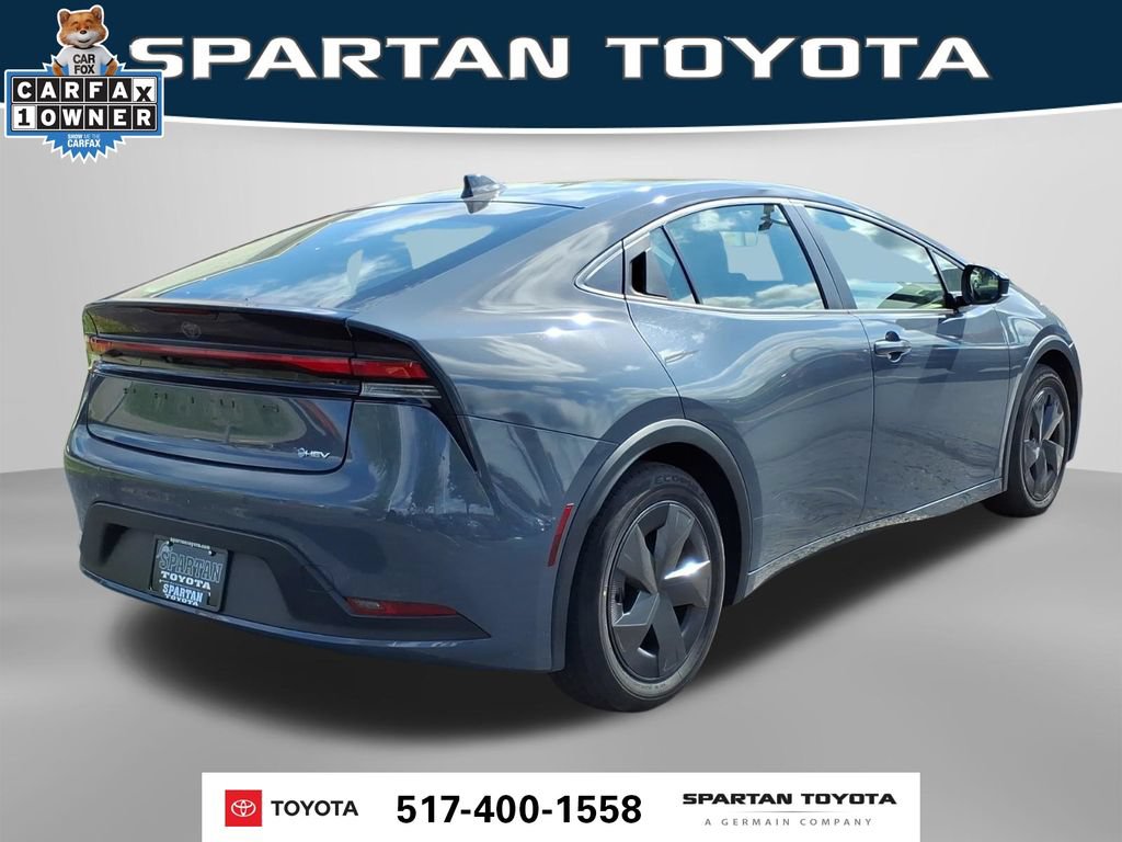 Used 2025 Toyota Prius LE FWD image 7