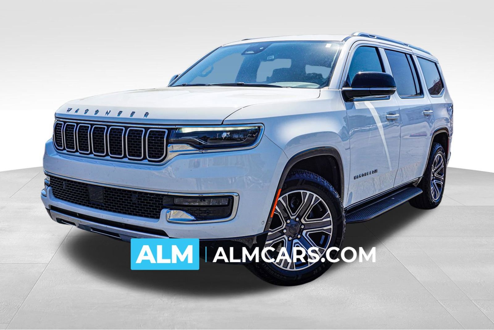 Used 2024 Jeep Wagoneer Series II w/ Flexible Seating Group RWD image 1