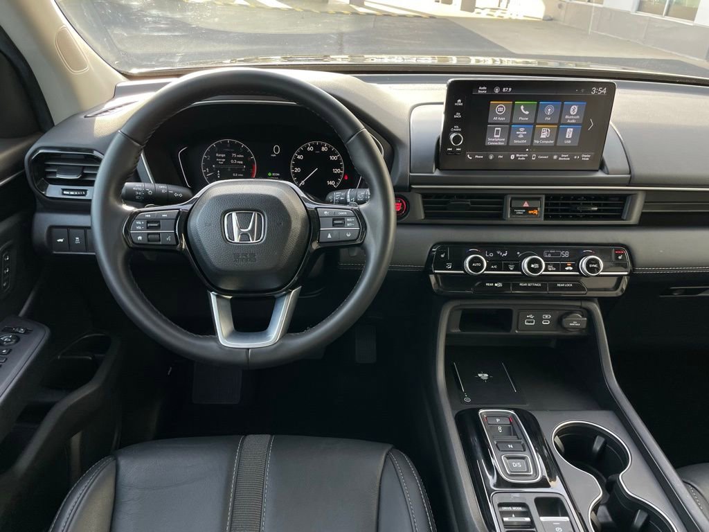 Certified 2025 Honda Pilot EX-L image 11