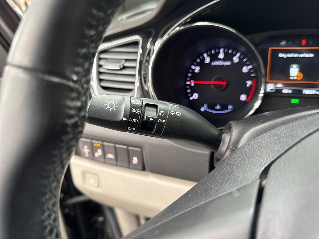 Used 2018 Kia Sedona EX image 26