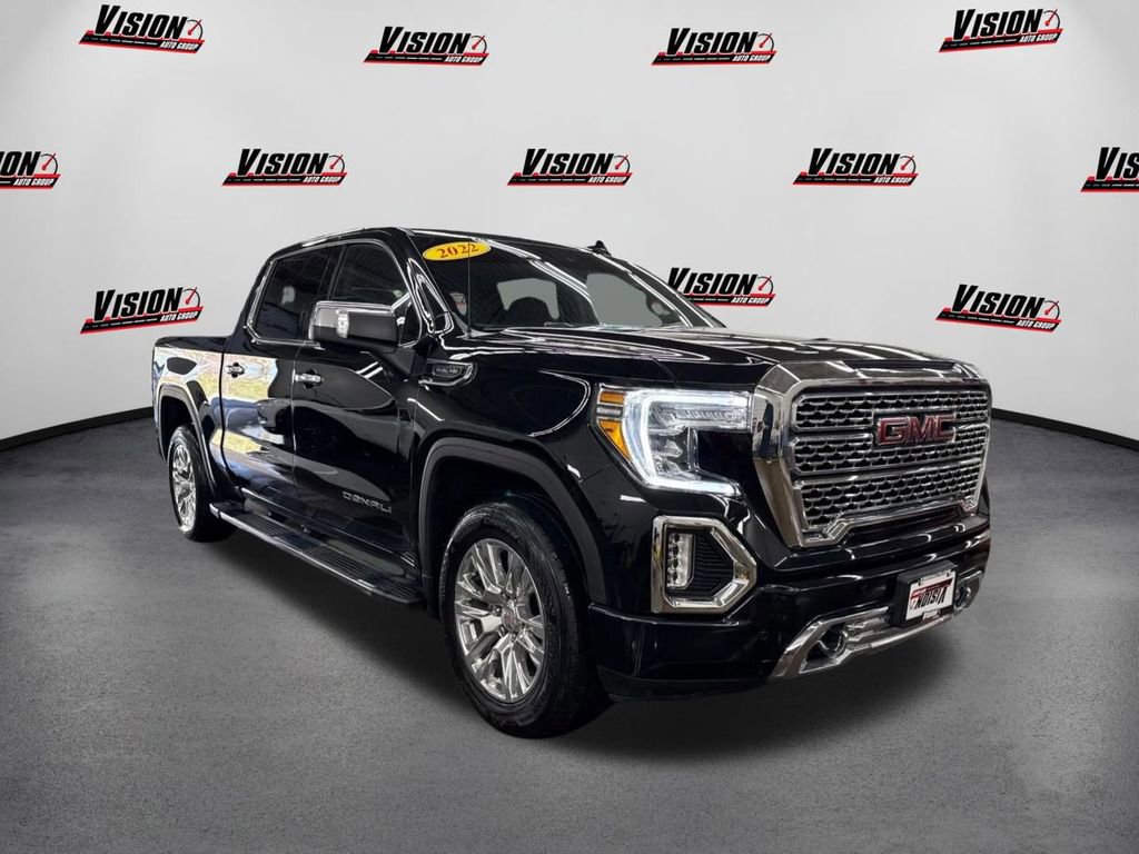 Used 2022 GMC Sierra 1500 Denali w/ Driver Alert Package II AWD/4WD image 3