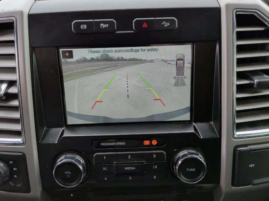 Used 2017 Ford F350 Lariat w/ Chrome Package image 25