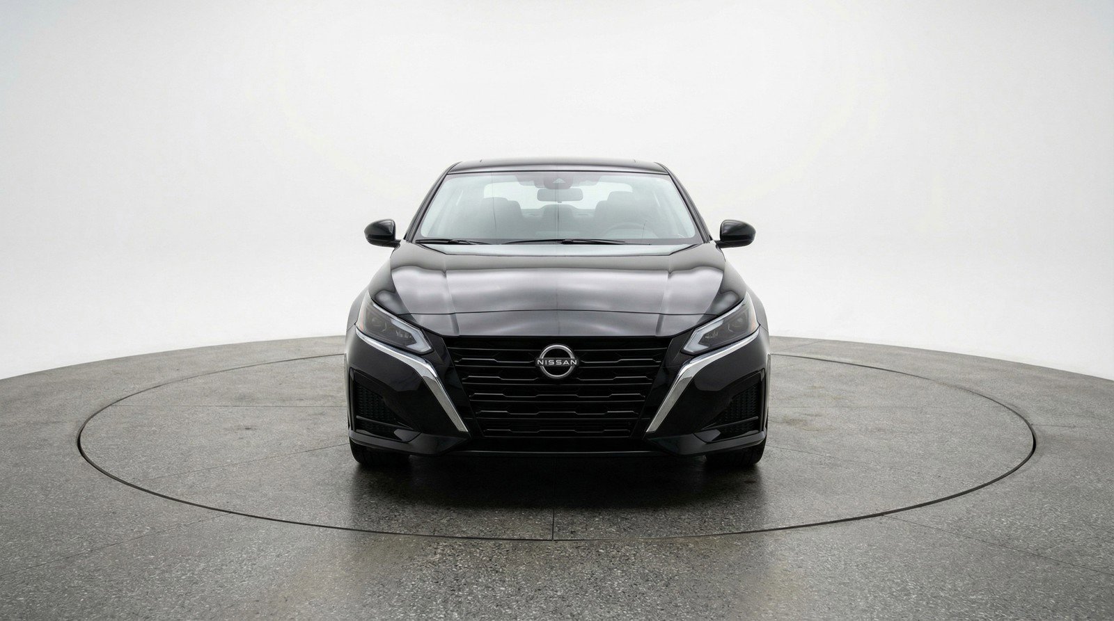 Used 2025 Nissan Altima 2.5 SV image 2