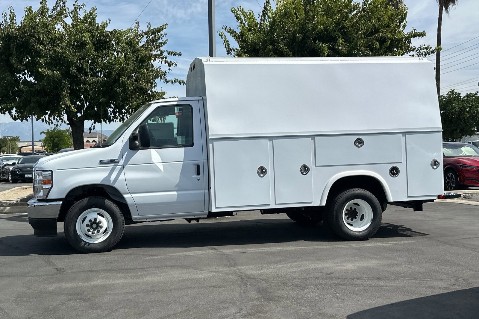 New 2025 Ford E-350 and Econoline 350 Super Duty w/ Power Equipment Group image 7