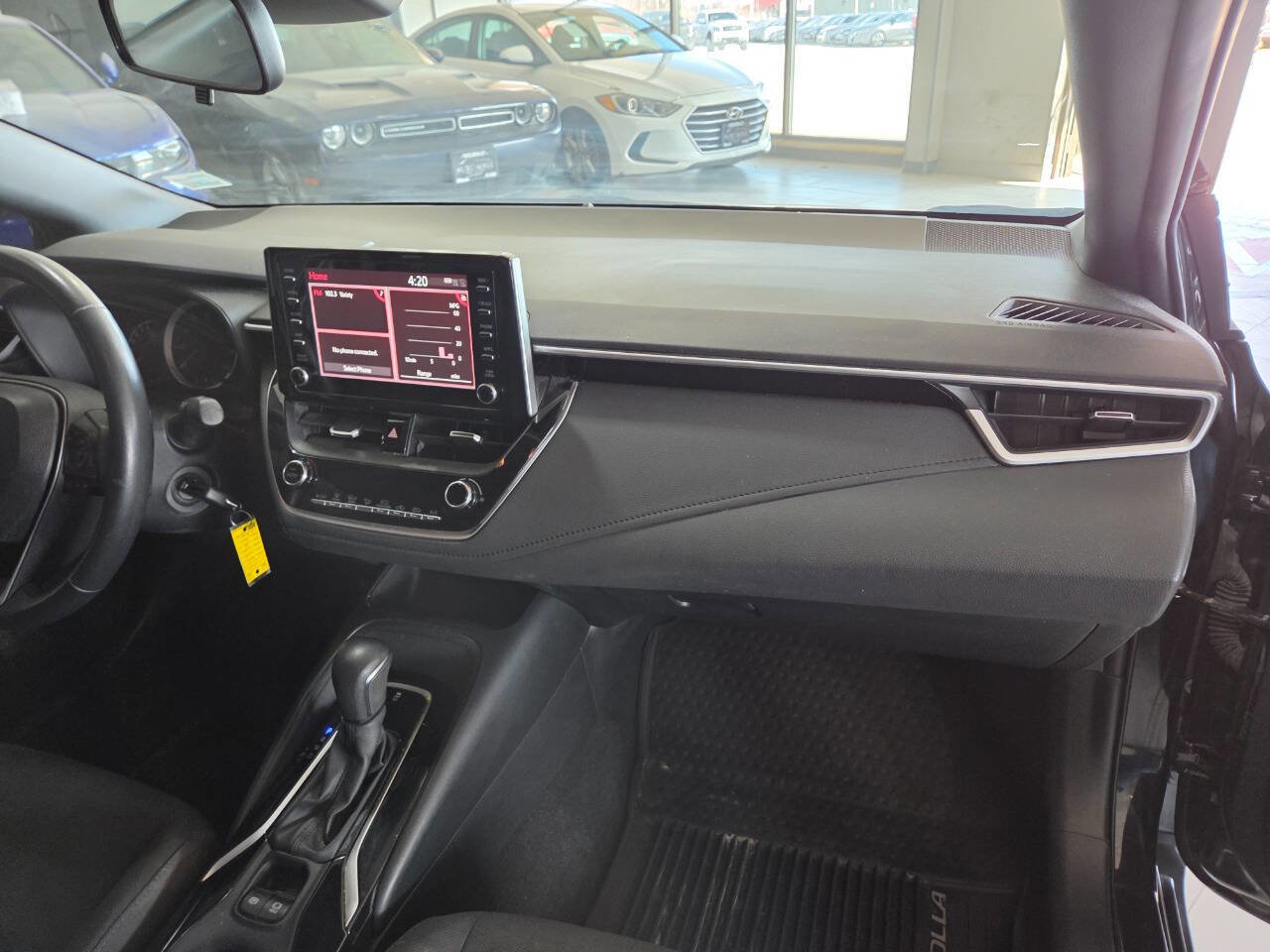 Used 2020 Toyota Corolla SE image 25
