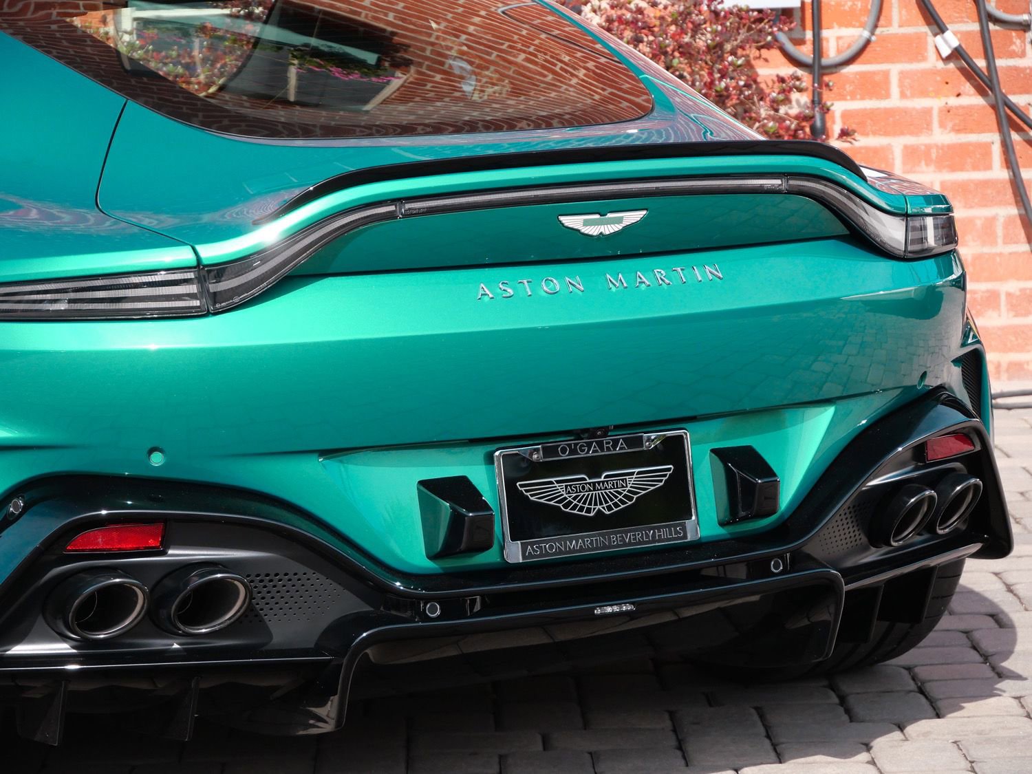 New 2026 Aston Martin V8 Vantage S RWD image 8