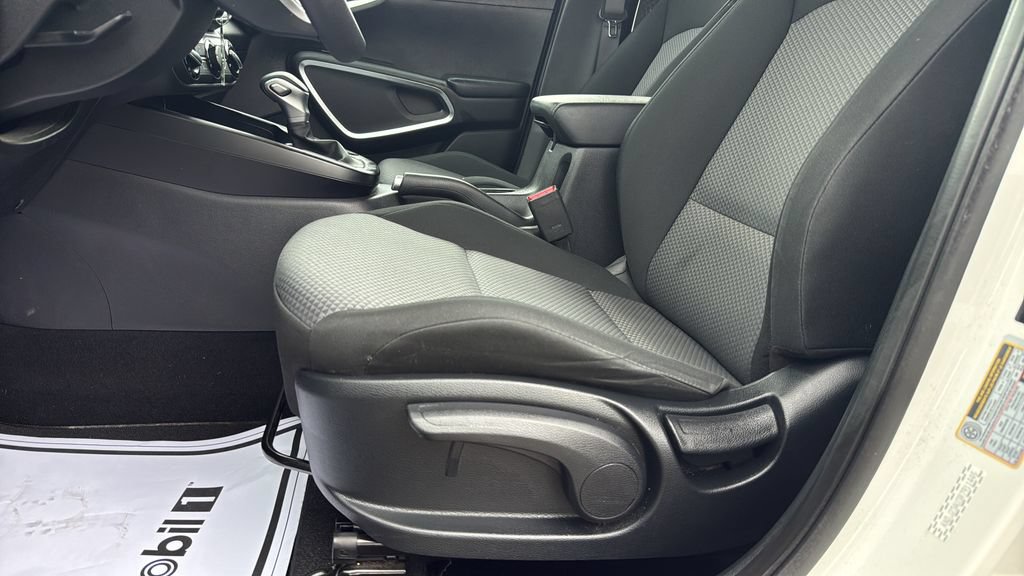Used 2024 Kia Soul LX w/ Option Group 015 FWD image 25