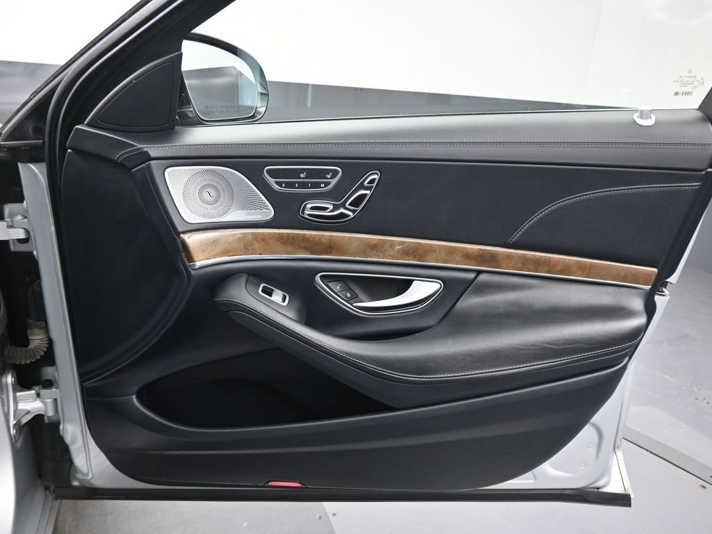 Used 2016 Mercedes-Benz S 550 4MATIC Sedan image 43
