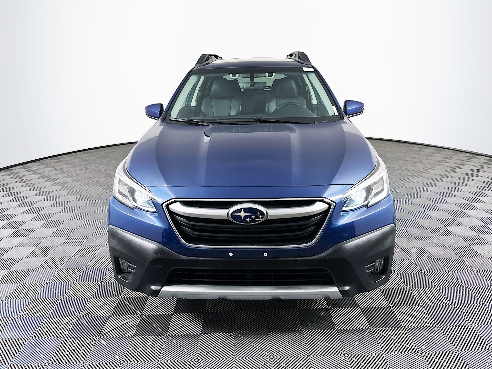 Used 2021 Subaru Outback Limited XT image 2