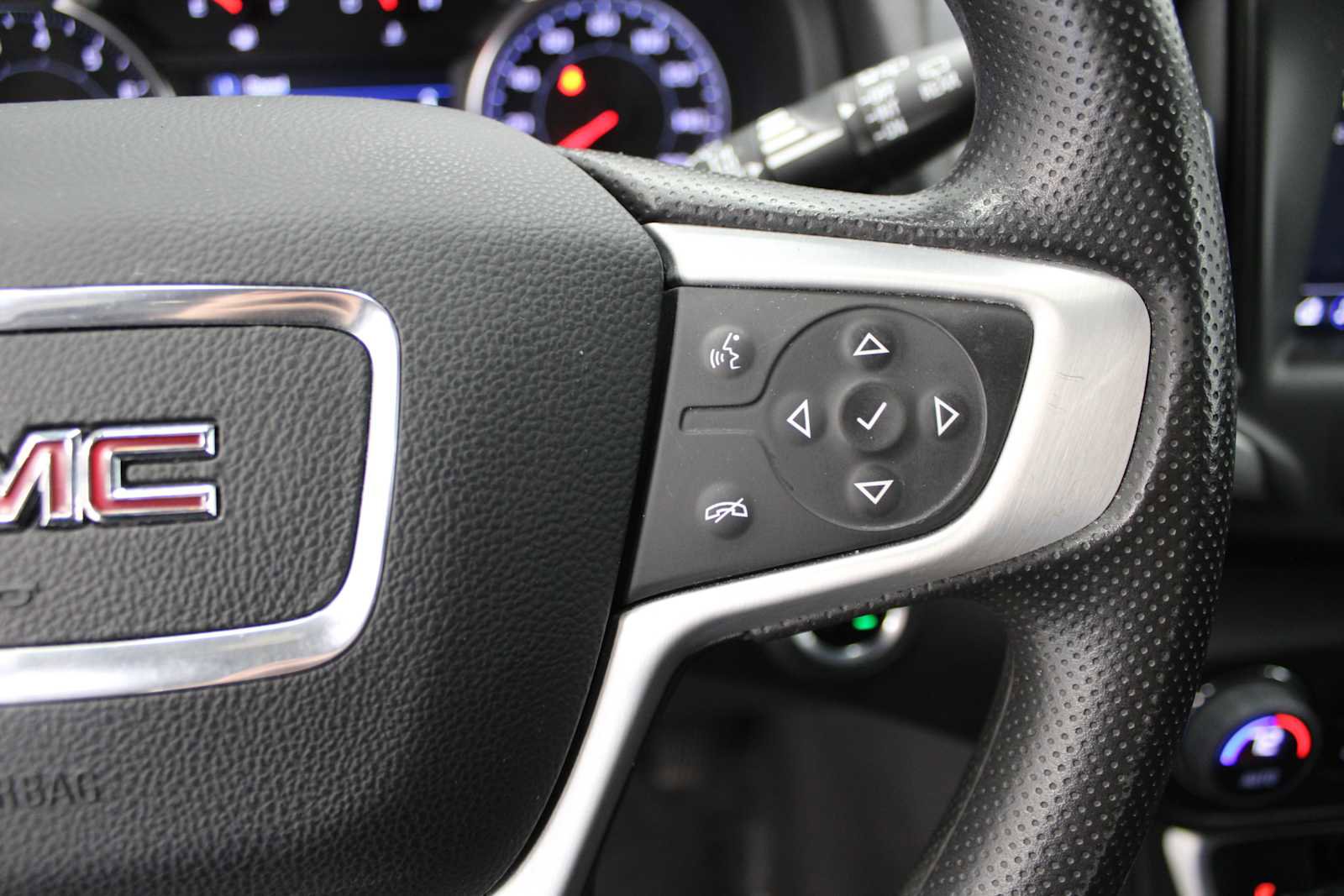 Used 2023 GMC Terrain SLE w/ Driver Convenience Package AWD/4WD image 21