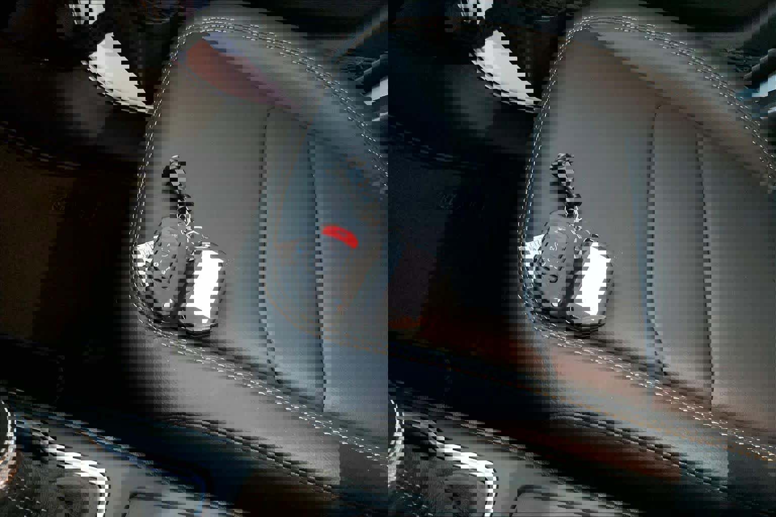 Used 2025 Jeep Wrangler Sahara w/ Safety Group image 14