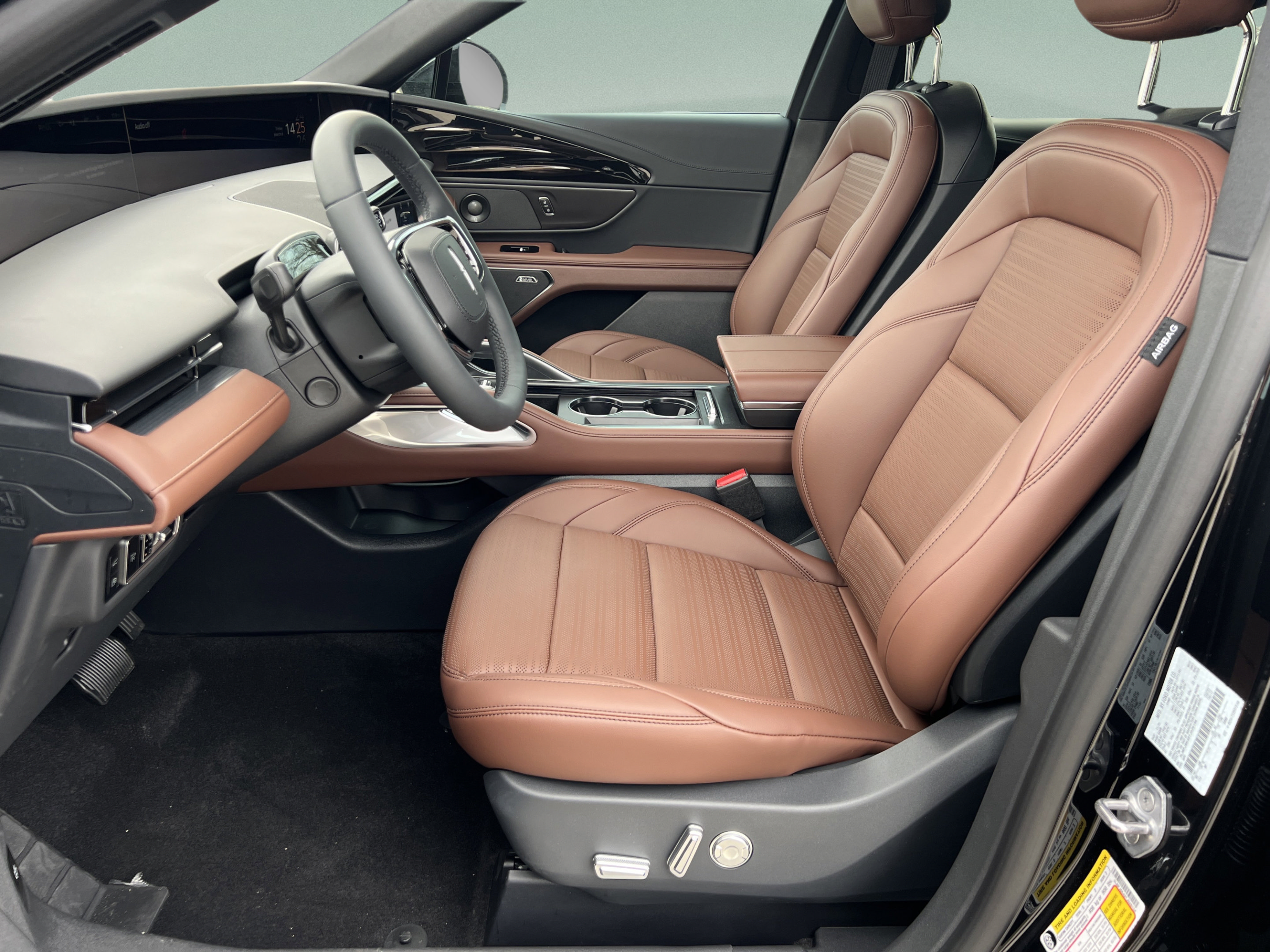 New 2026 Lincoln Nautilus Reserve w/ Jet Appearance Package AWD/4WD image 18