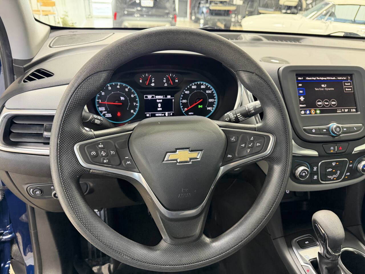 Used 2022 Chevrolet Equinox LS AWD/4WD image 5