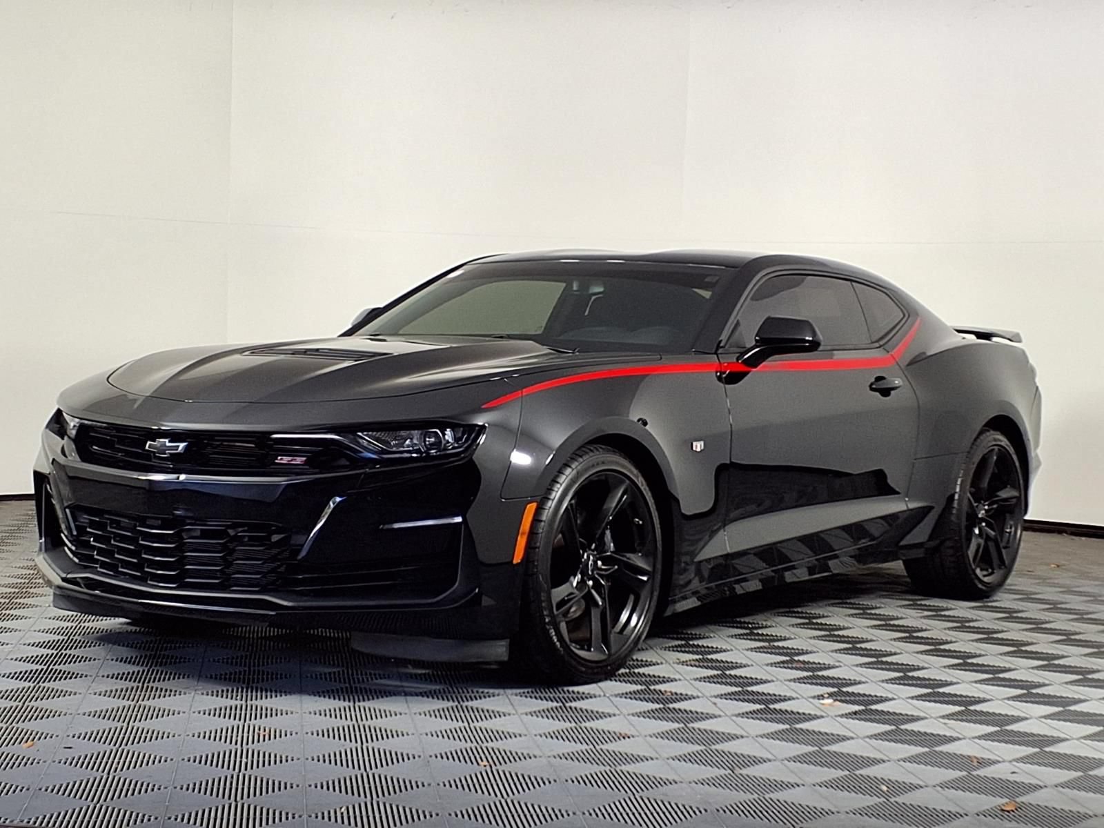 Used 2023 Chevrolet Camaro SS RWD image 3