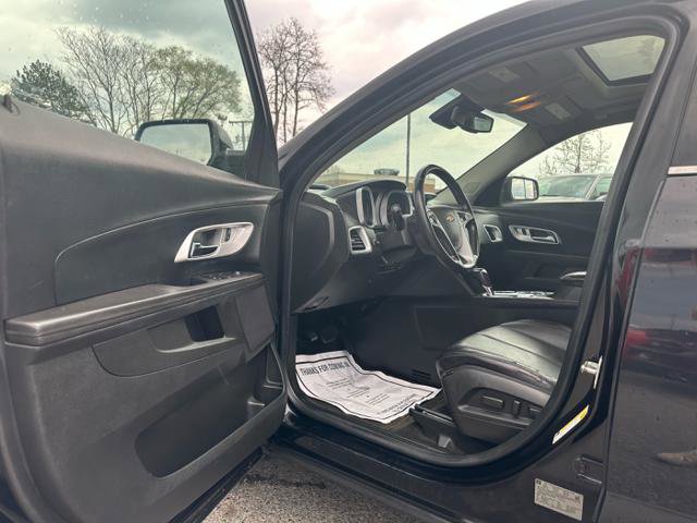 Used 2017 Chevrolet Equinox LT w/ Midnight Edition image 11