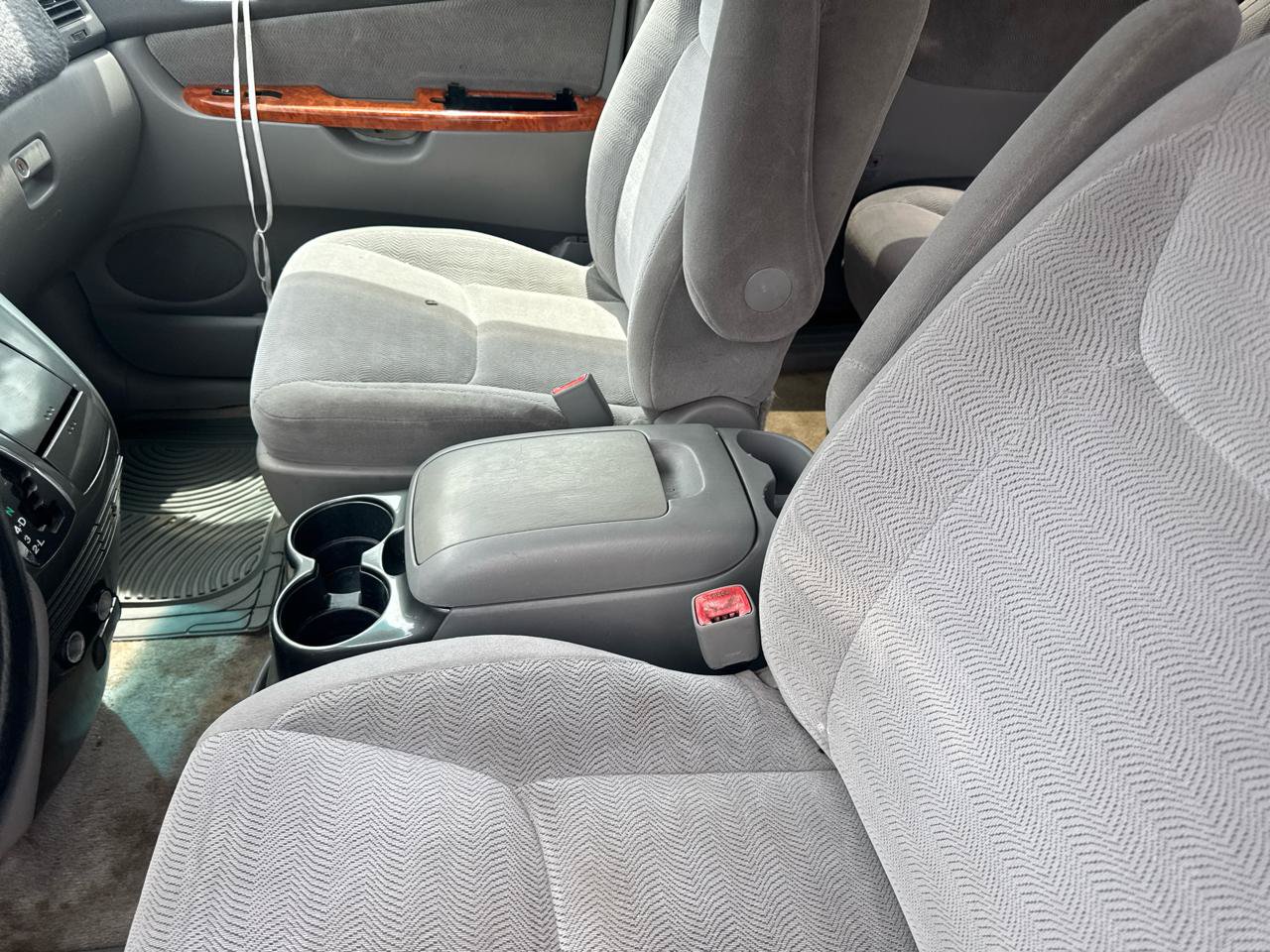 Used 2007 Toyota Sienna FWD image 12