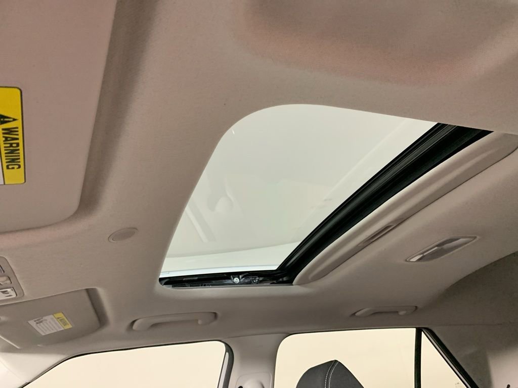 Used 2022 Hyundai Venue SEL image 25