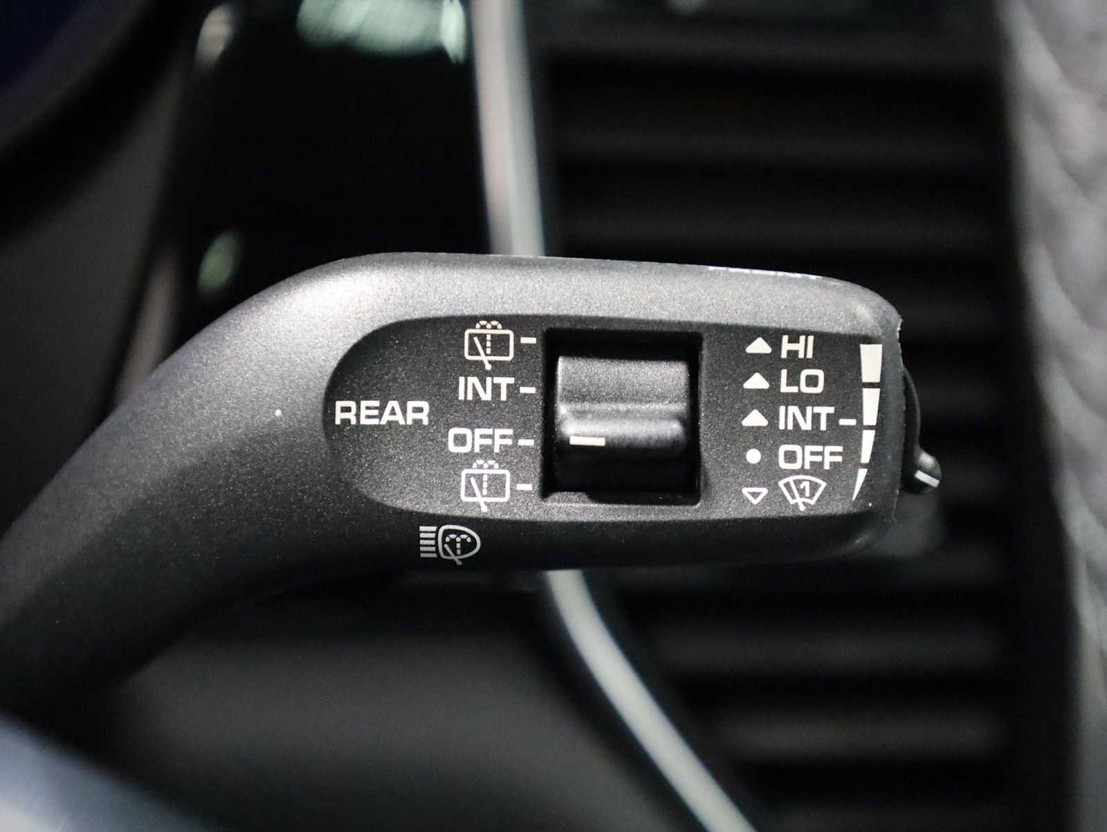 Used 2018 Porsche Macan AWD/4WD image 30