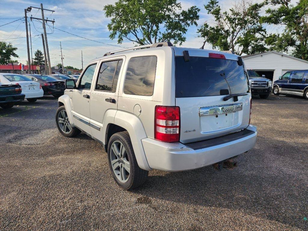 Used 2011 Jeep Liberty Sport AWD/4WD image 7