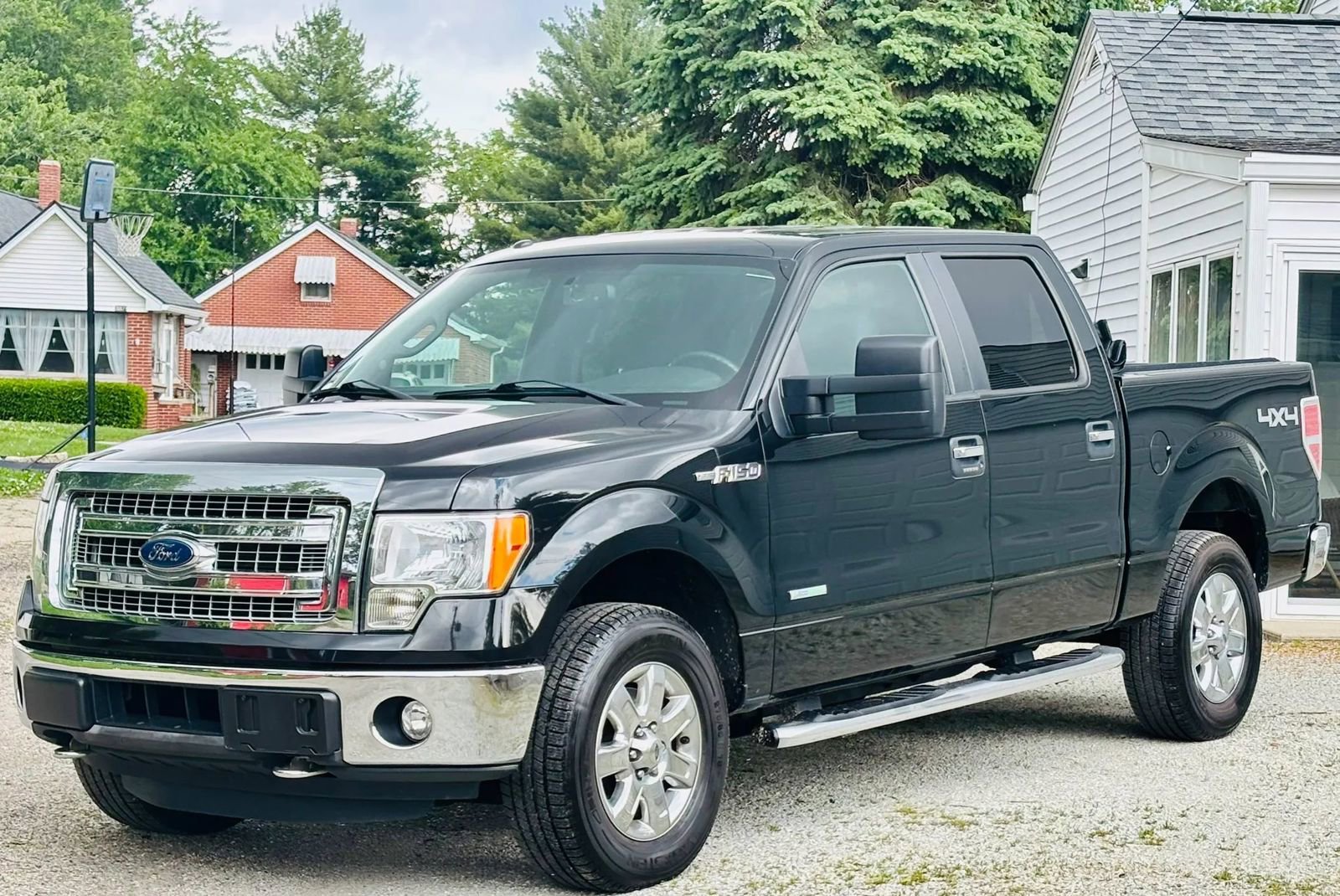 Used 2014 Ford F150 XLT w/ Equipment Group 302A Luxury AWD/4WD image 1