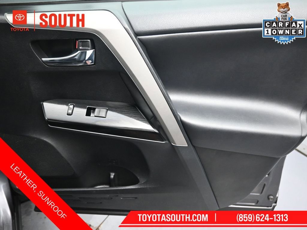 Used 2017 Toyota RAV4 Limited image 28