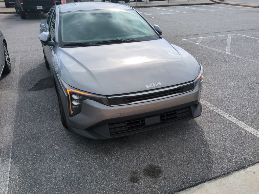 Used 2025 Kia K4 FWD image 2