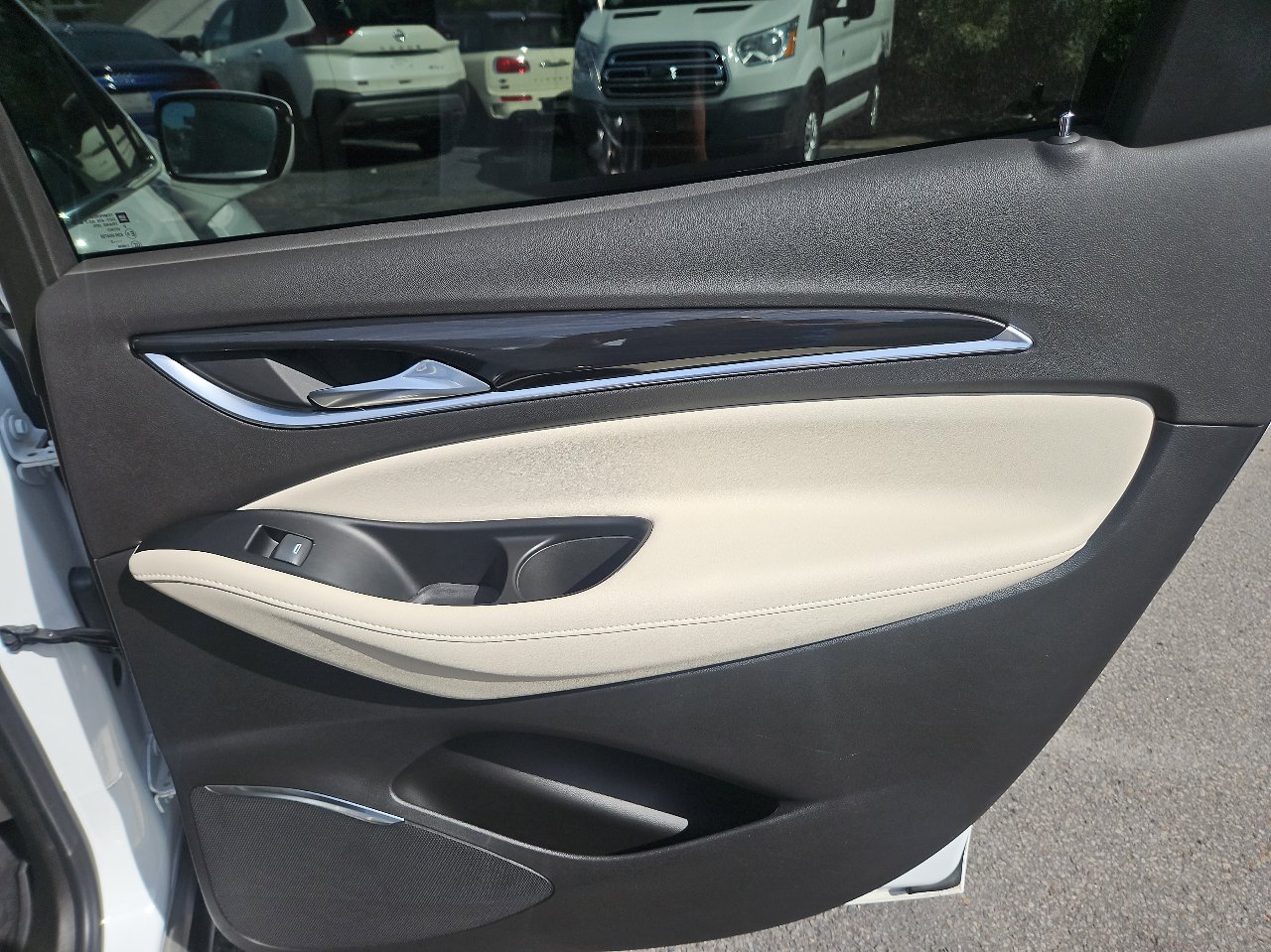 Used 2022 Buick Enclave Premium w/ Experience Buick Package image 19