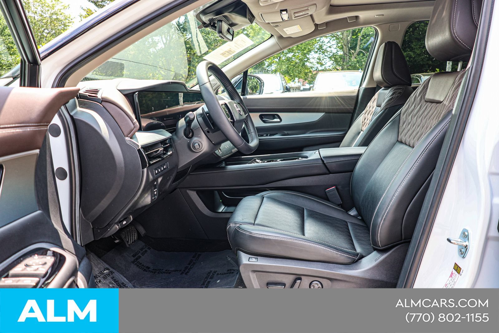 Used 2025 Nissan Murano Platinum w/ Cargo Package AWD/4WD image 17