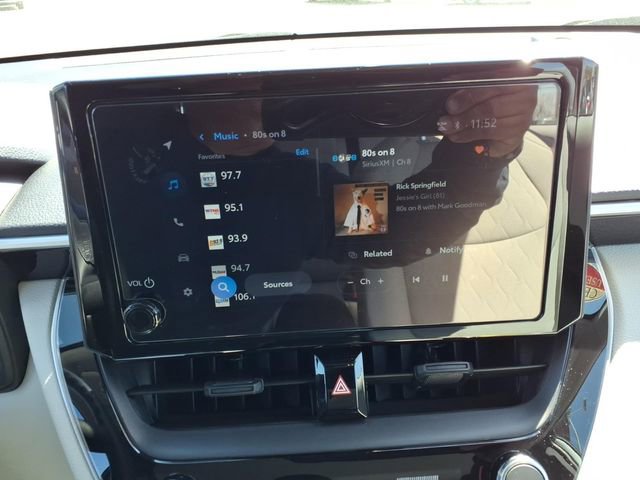 Used 2025 Toyota Corolla Cross L image 21