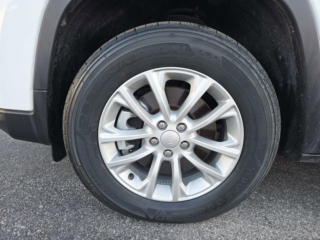 Used 2021 Jeep Cherokee Latitude image 19