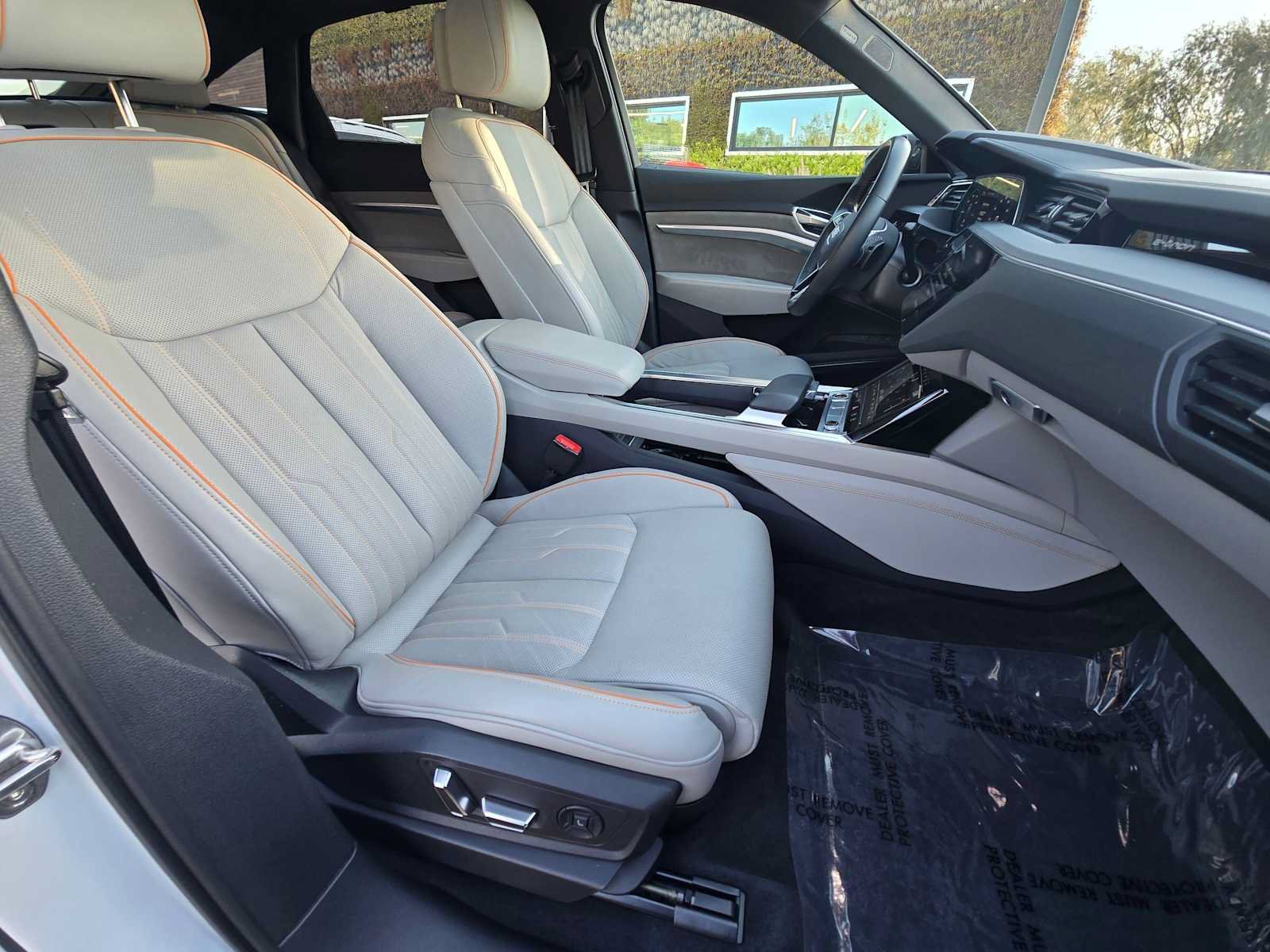 Used 2024 Audi Q8 e-tron Prestige w/ Prestige Package AWD/4WD image 10
