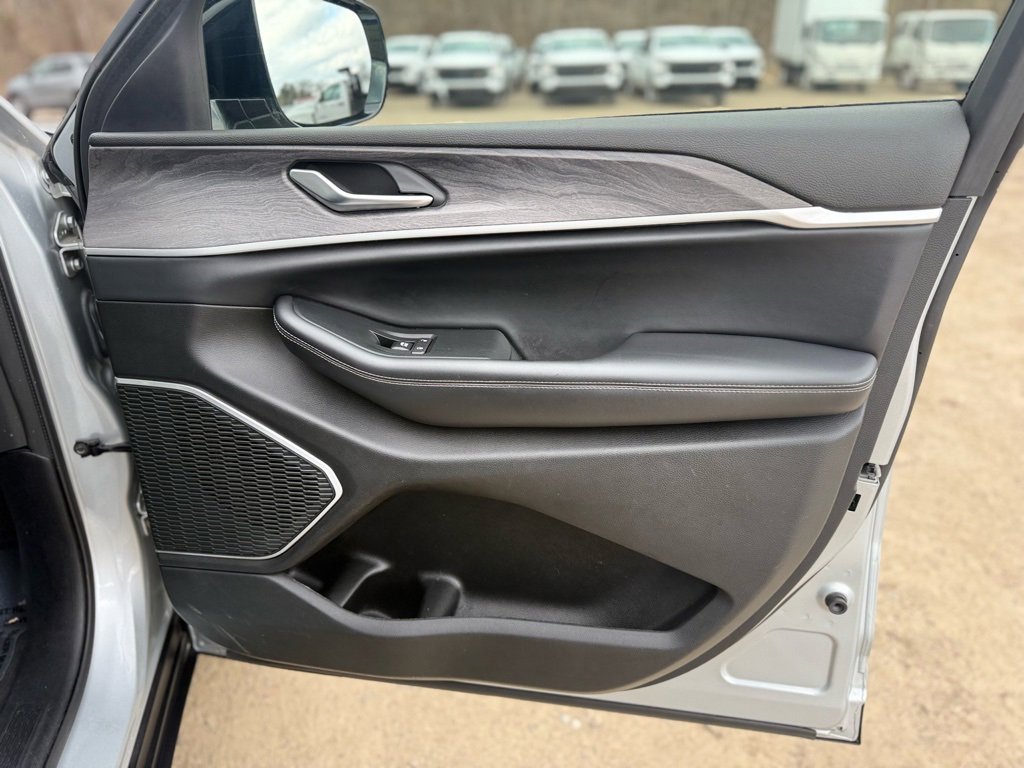 Used 2021 Jeep Grand Cherokee L Limited image 55